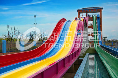 Waterslide de la fibra de vidrio para el centro turístico adulto del agua del día de fiesta del deporte acuático/modificado para requisitos particulares