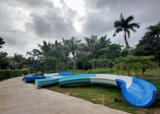 Deslizamiento de agua en espiral personalizado de múltiples carriles para parques acuáticos - Fabricante auditado por SGS