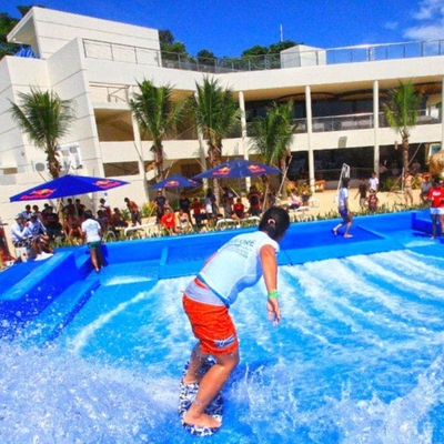 Paseo extremo durable los 21.7m*13.4m de la diversión del deporte del jinete del flujo que practica surf para el parque del agua