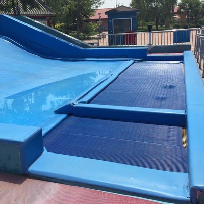La mayoría del jinete popular del flujo de la fibra de vidrio que practica surf para el equipo comercial del patio