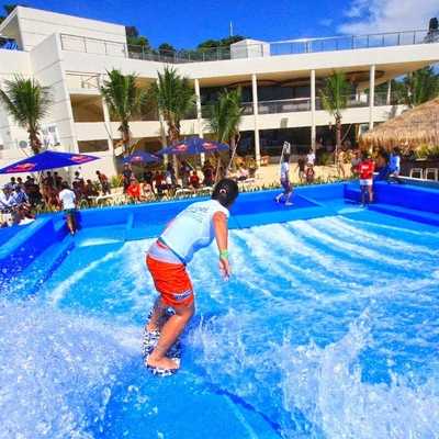 Paseo del agua de Flowrider de la atracción, solo tablero impermeable de la resbalón de la onda del jinete