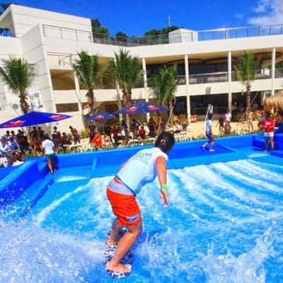 La mayoría de los fabricantes que practican surf del Flujo-jinete popular de equipo de Waterpark en China