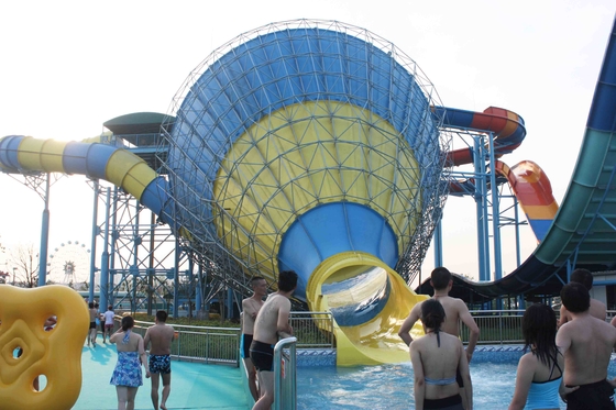 La piscina de agua comercial de la fibra de vidrio resbala/tobogán acuático medio del tornado para el parque del agua