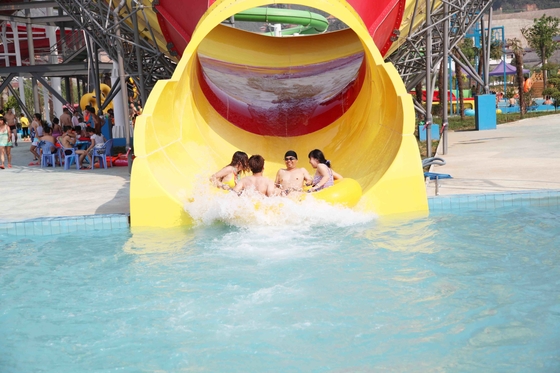 Tobogán acuático estupendo del tornado del equipo del parque del agua sobre el Waterslide de la piscina de la tierra