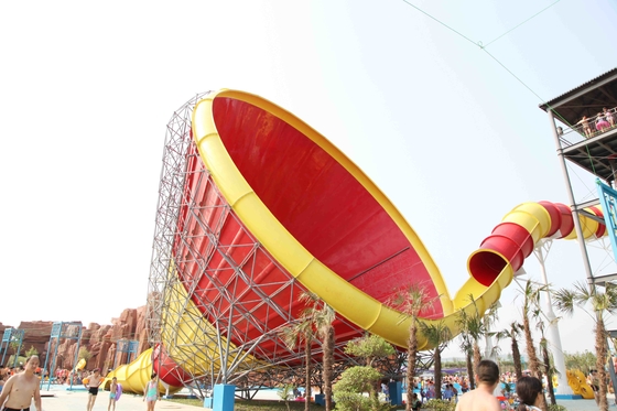 Tobogán acuático estupendo del tornado del equipo del parque del agua sobre el Waterslide de la piscina de la tierra