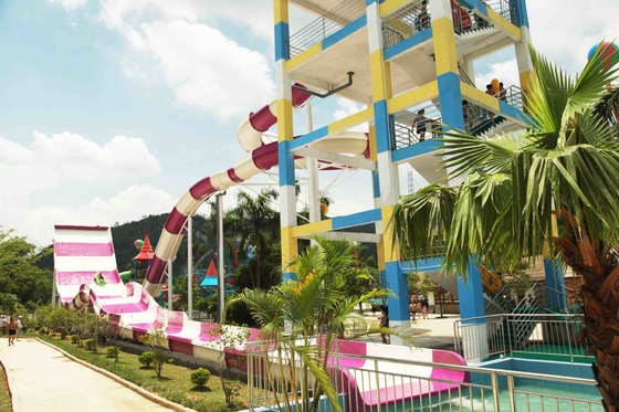 Equipo gigante del parque de la aguamarina que excita los Waterslides de la fibra de vidrio de la piscina de Swwiming para los niños