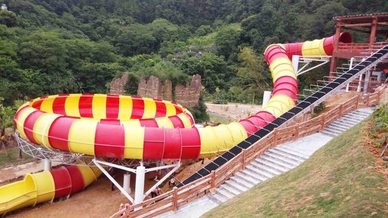 Cráter Van de la cena del tobogán acuático del cuenco del espacio del equipo del parque temático para 2 personas