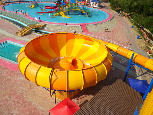 Riegue los toboganes acuáticos de la piscina de la fibra de vidrio del parque para el parque de atracciones