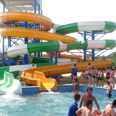Tobogán acuático plástico de la balsa larga para los niños y el adulto, tobogán acuático espiral para el parque del agua