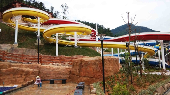 Anchura interna los 0.8m del agua del paseo de la aguamarina del equipo espiral largo del parque