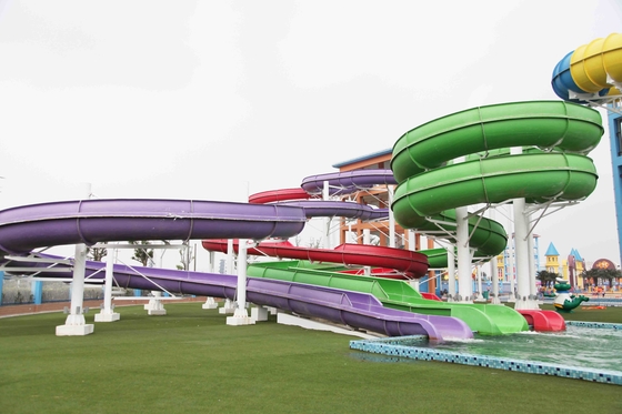Diapositiva del parque de la aguamarina, altura interior de los toboganes acuáticos los 6m de la fibra de vidrio del juego de la familia para el parque modificado para requisitos particulares del agua