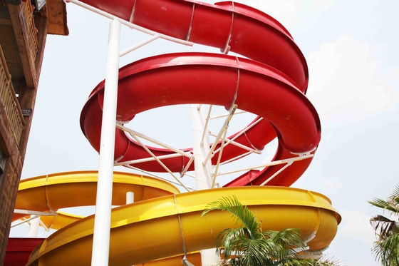 CE rojo espiral de encargo de los toboganes acuáticos de los toboganes acuáticos al aire libre FRP de la fibra de vidrio