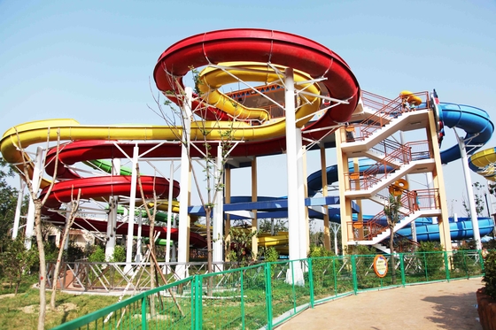 Los toboganes acuáticos emocionantes del equipo/de la fibra de vidrio de Waterpark con el acero inoxidable 304 atornillan