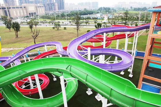 Toboganes acuáticos de encargo para el parque al aire libre grande del agua del espiral del centro turístico, ISO-9001