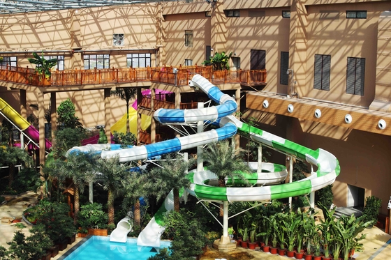 Toboganes acuáticos grandes visuales fuertes divertidos para el parque al aire libre grande del agua del espiral del centro turístico