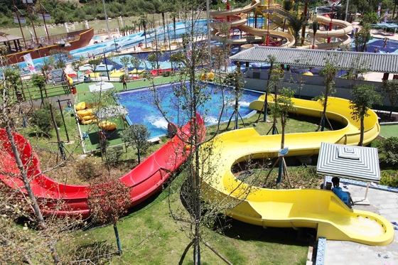 El tobogán acuático gigante de la fibra de vidrio de los accesorios del parque del agua con la altura de la plataforma del 10.8m para la aguamarina al aire libre/interior parquea