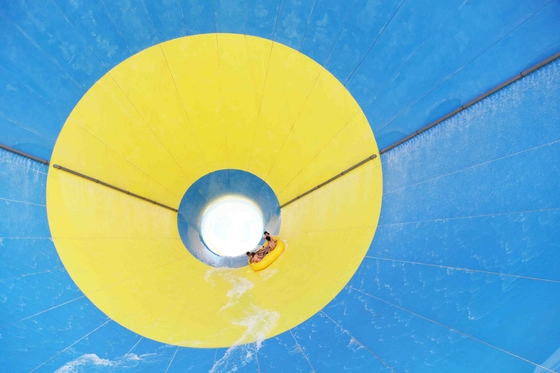 Toboganes acuáticos durables de la fibra de vidrio para el parque gigante del agua, tobogán acuático grande del tornado