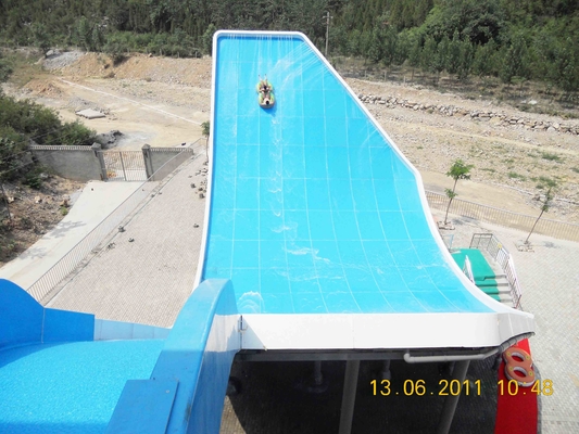 Tobogán acuático comercial del oscilación del tobogán acuático de la familia de la fibra de vidrio para el parque al aire libre de la aguamarina