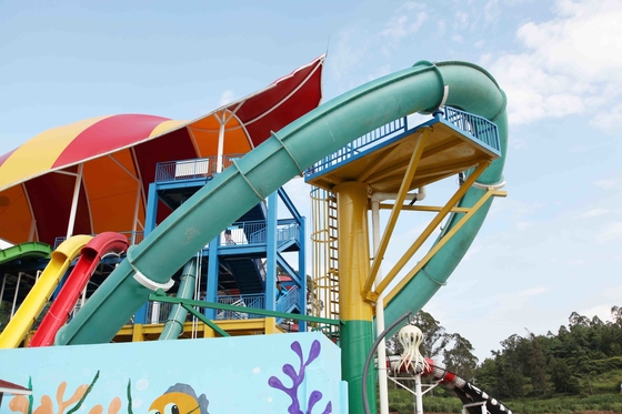 Los juegos del tobogán acuático del parque de la aguamarina, fibra de vidrio del cuerpo de lazo de la aguamarina resbalan para las piscinas