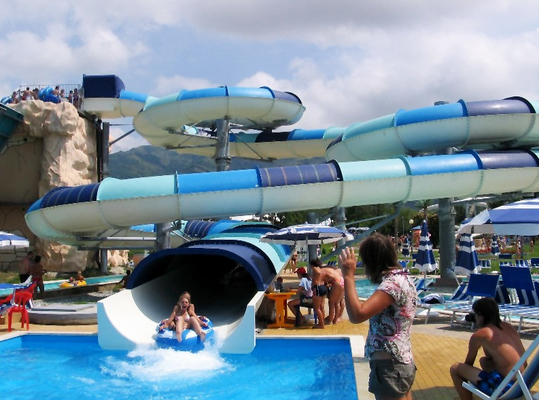 la aguamarina grande juega los toboganes acuáticos de los niños del equipo del parque del agua con la capa del gel de Ashland/DSM