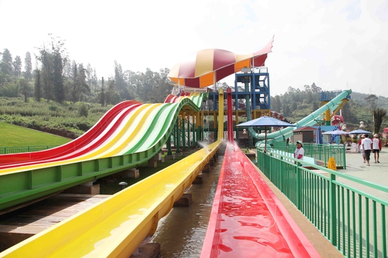 Tobogán acuático plástico adulto de alta velocidad del agua del parque de los toboganes acuáticos de encargo generales del arco iris