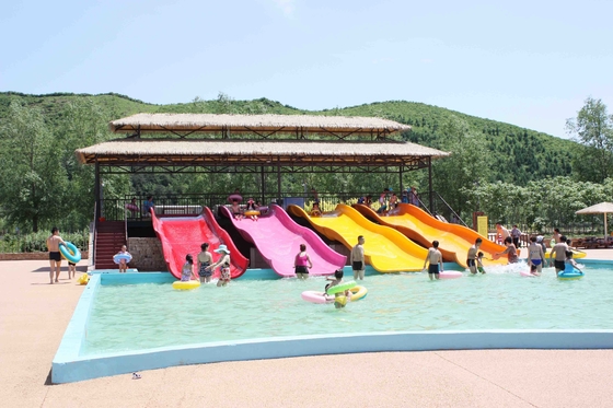 FRP embroma el tobogán acuático de Combinaton por el cuerpo o la balsa para la construcción al aire libre del parque del agua