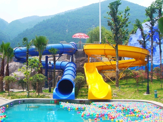 los toboganes acuáticos de los niños de la fibra de vidrio de la altura de los 2m, padre - diapositiva de la montaña del equipo del parque del agua del niño