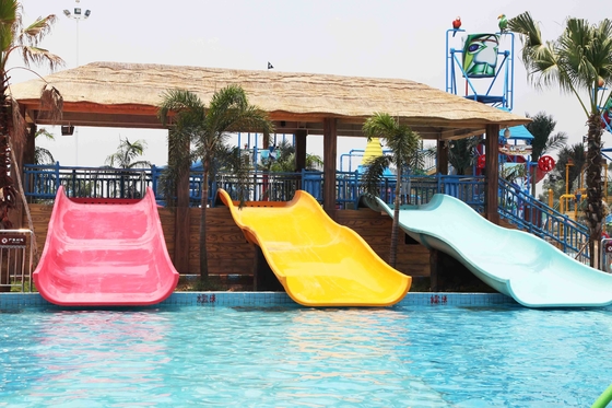 FRP embroma el tobogán acuático de Combinaton por el cuerpo o la balsa para la construcción al aire libre del parque del agua