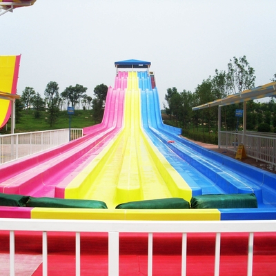Tobogán acuático grande de encargo multi de la fibra de vidrio del parque de atracciones de los toboganes acuáticos del arco iris FRP de los carriles