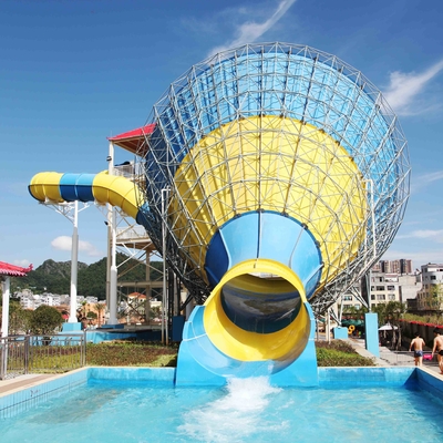 La diapositiva galvanizada del tornado del acero de carbono para la aguamarina equipo parquea/del parque del agua de la fibra de vidrio
