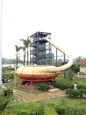 La aguamarina roja/del amarillo parquea el tobogán acuático del cuenco del espacio del equipo el 16m para el parque del agua