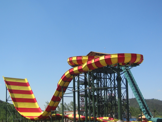 Tobogán acuático gigante de Boomerange de la fibra de vidrio del equipo del parque de la aguamarina que emociona para los niños