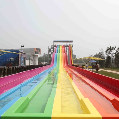 Tobogán acuático grande de encargo multi del parque de atracciones de los toboganes acuáticos del arco iris FRP de los carriles