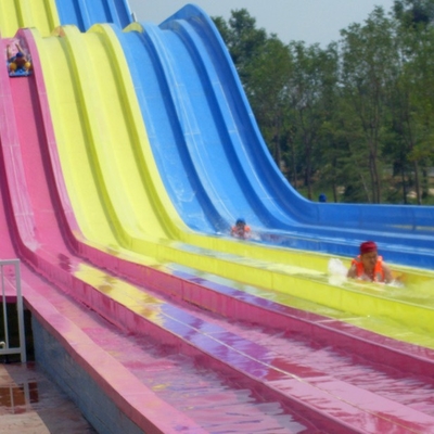 Toboganes acuáticos al aire libre de la fibra de vidrio de la venta caliente para el adulto usado en la diversión Waterpark