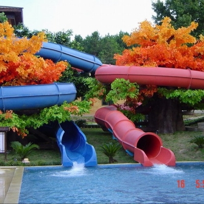 los toboganes acuáticos de los niños de la fibra de vidrio de la altura de los 2m, padre - diapositiva de la montaña del equipo del parque del agua del niño