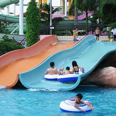 Los toboganes acuáticos de los niños de la fibra de vidrio, tobogán acuático al aire libre de la piscina para los niños con una altura de la seguridad