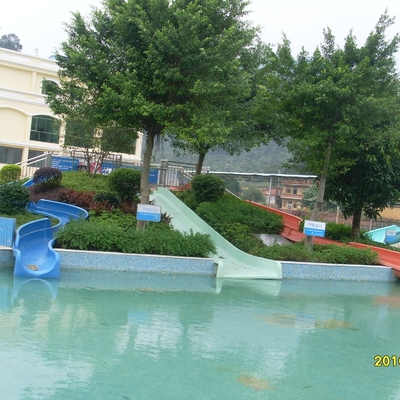 los toboganes acuáticos de los niños de la fibra de vidrio de la altura de los 2m, diapositiva para los niños, parque de la montaña del agua del Padre-niño