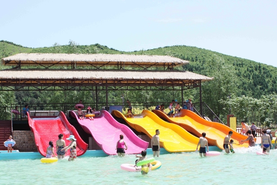 Aguamarina de los toboganes acuáticos 3 de los niños modificados para requisitos particulares de los jinetes parquea el equipo, rosado/naranja/azul