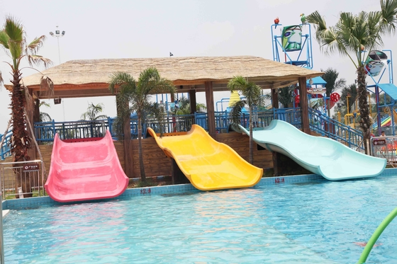 Juegos modificados para requisitos particulares del parque de atracciones de los toboganes acuáticos de los niños para la interacción de la familia