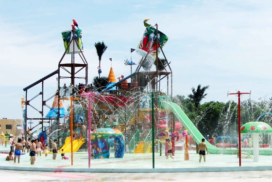 Los centros vacacionales de las vacaciones con agua parquean/el agua 1680m2 ocupado patio