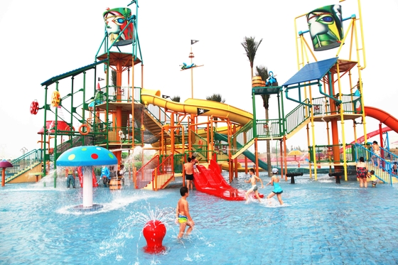 Patio durable de la aguamarina con las diapositivas de Waterpark y el cubo de agua divertido
