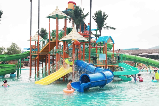 Los productos interactivos de la fibra de vidrio del equipo del patio de la aguamarina de la fibra de vidrio/modificaron productos del parque para requisitos particulares del agua