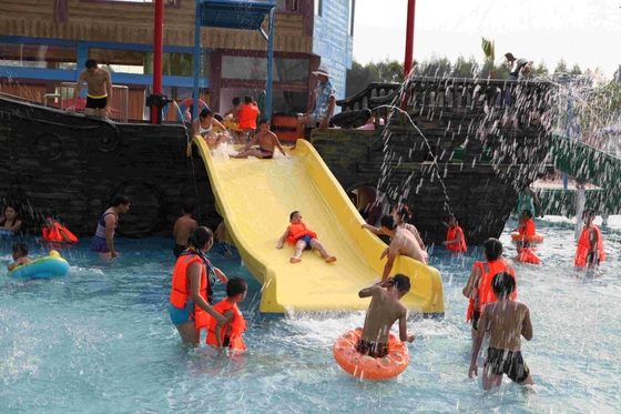 La aguamarina del corsario juega el equipo del parque del agua/el barco pirata modificado para requisitos particulares de la fibra de vidrio