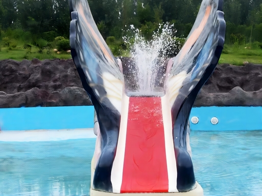 Pequeñas diapositivas multicoloras de la piscina de agua de la mariposa de los niños de la fibra de vidrio modificadas para requisitos particulares