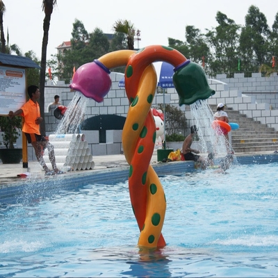 Equipo del parque del espray de agua con la máquina del bombeo de agua en waterparks de la diversión