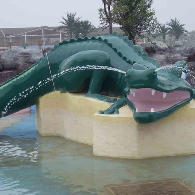 La pequeña piscina de agua de la fibra de vidrio resbala para los niños, diapositiva del cocodrilo del equipo del parque del agua