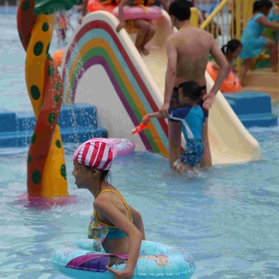 Diapositiva de la piscina de agua de la fibra de vidrio en el patio medio del agua (XPH-001)