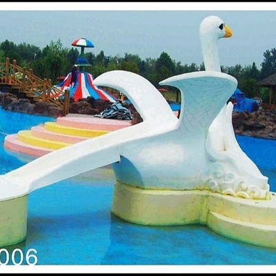 Juego modificado para requisitos particulares de la diapositiva del pollo del cisne para los niños, pequeñas diapositivas de la piscina de agua de la fibra de vidrio