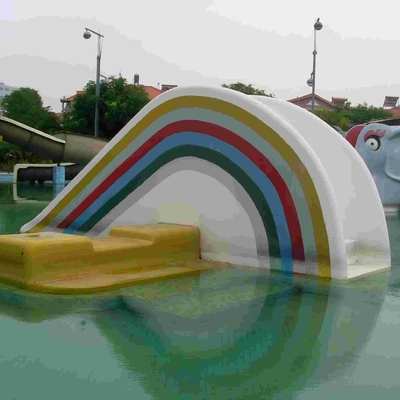 Pequeña diapositiva del puente del arco iris, diapositiva del parque del agua de los niños de pequeño Waterpark para los niños