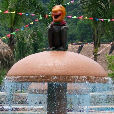 La aguamarina antigua de la seta juega al juego del espray del equipo/de agua del parque del agua